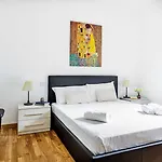 Joivy Adorable Flat With Balcony