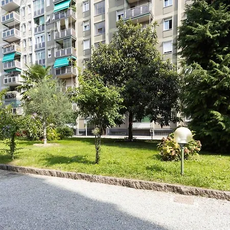 Joivy Adorable Flat With Balcony Апартаменты *