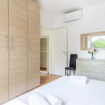 Joivy Adorable Flat With Balcony Апартаменты *
