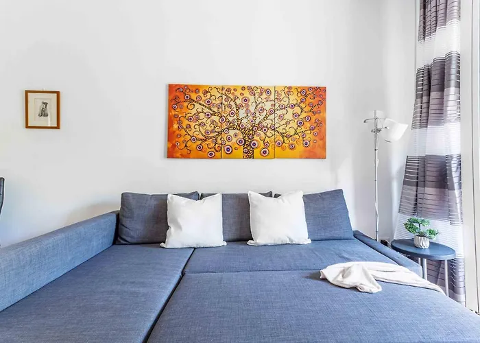 Apartment Joivy Adorable Flat With Balcony Milan