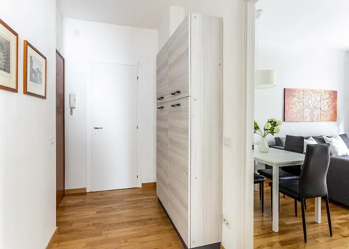 Apartment Joivy Adorable Flat With Balcony Milan