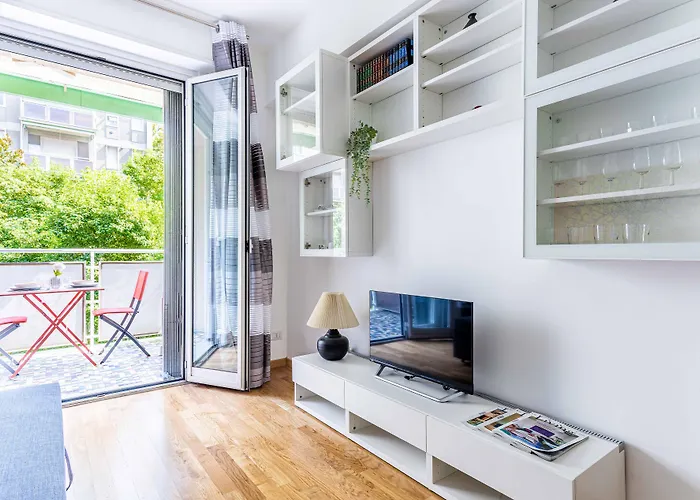 Joivy Adorable Flat With Balcony *