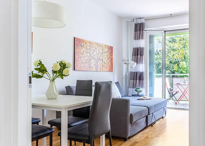 Apartment Joivy Adorable Flat With Balcony Milan