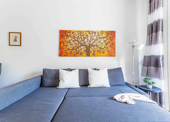 Apartment Joivy Adorable Flat With Balcony Milan