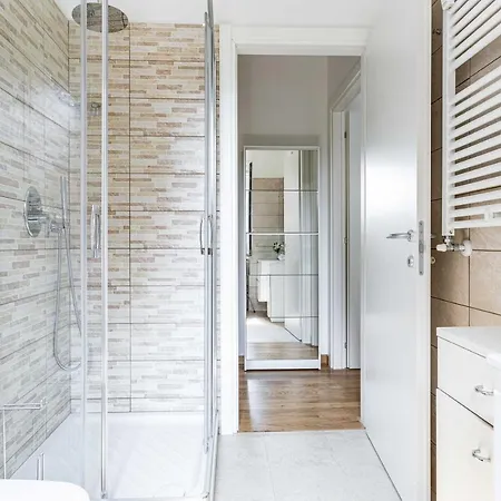 Joivy Adorable Flat With Balcony ميلان